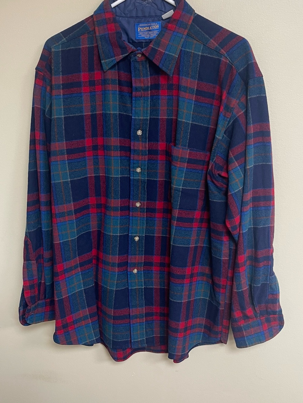 Pendleton Men's Vintage Wool Shirt Large Long Sleeve Button-Up Plaid Size XL USA